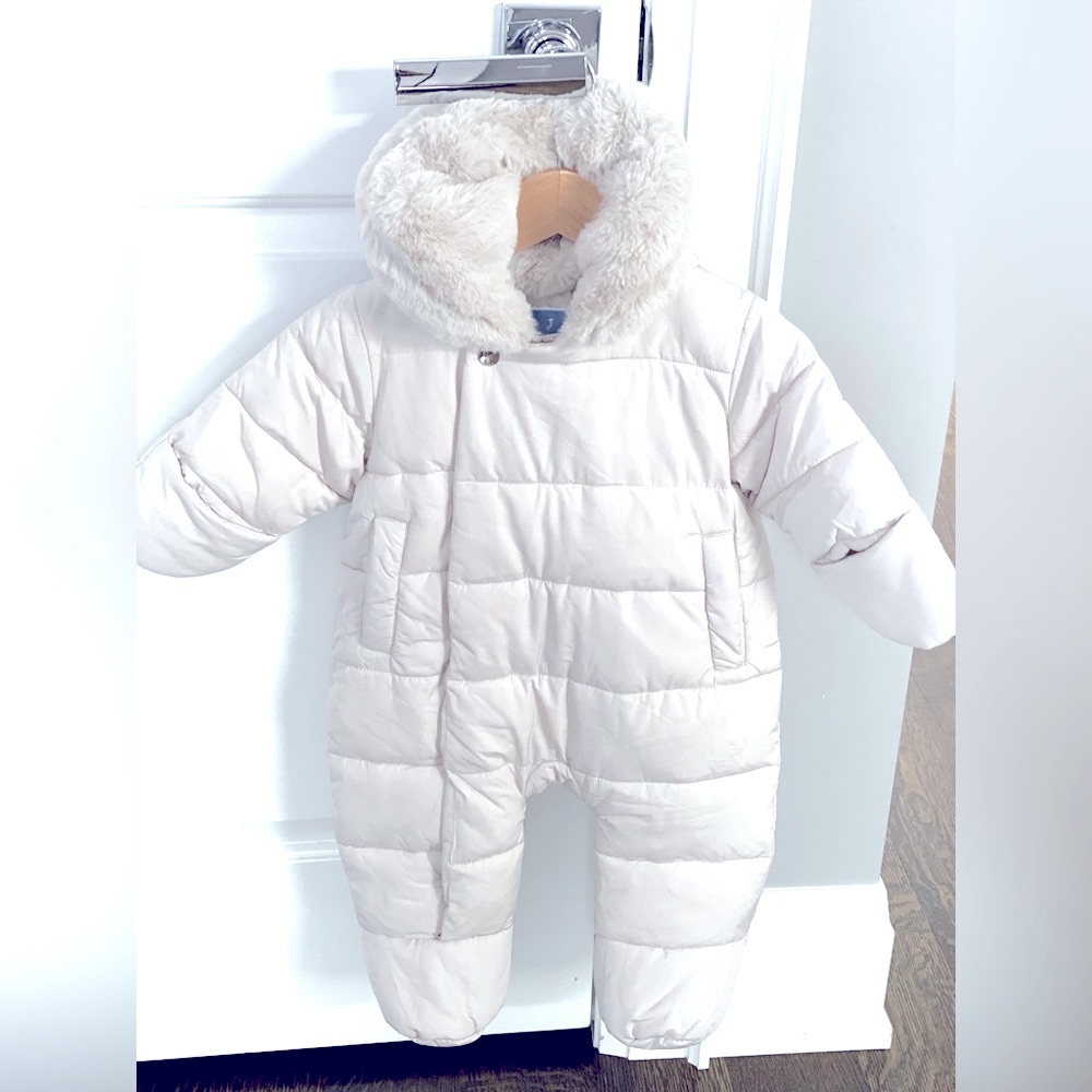 Jacadi Paris, Snowsuit. 12 months - Neutral Beige, perfect for any baby!!!